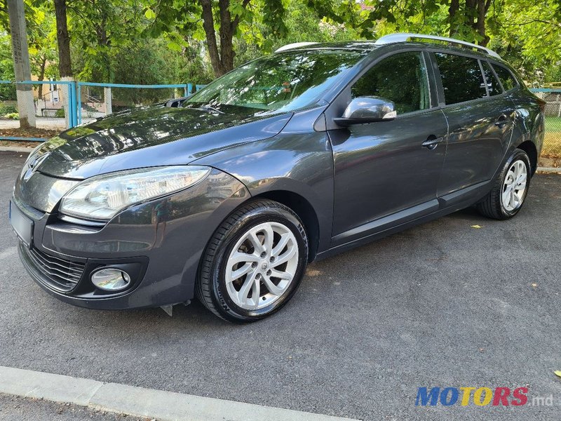 2012' Renault Megane photo #1