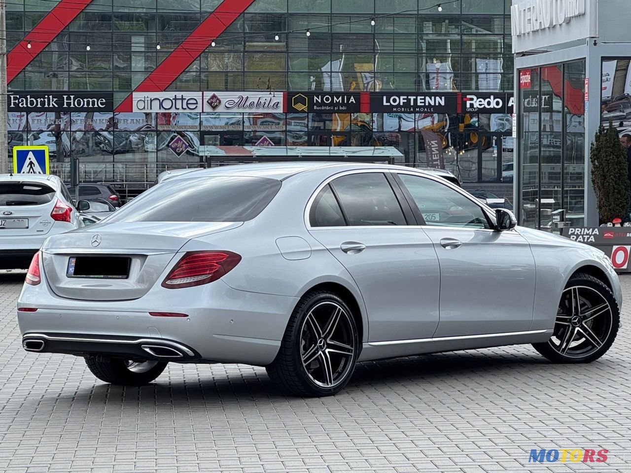 2016' Mercedes-Benz E-Class photo #2