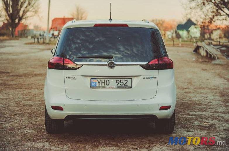 2012' Opel Zafira photo #3