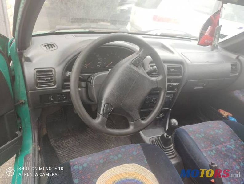 2000' Suzuki Swift photo #1