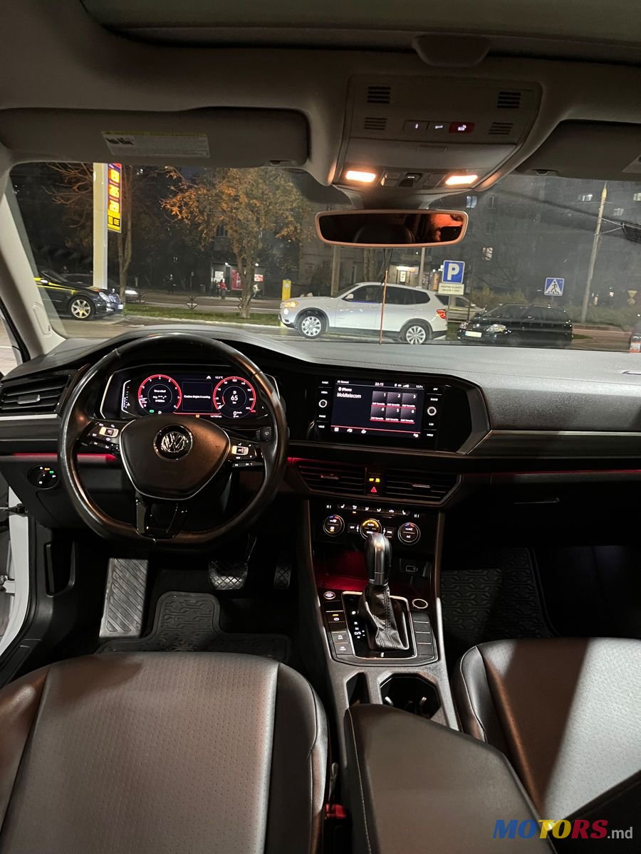 2019' Volkswagen Jetta photo #4