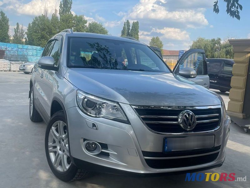 2009' Volkswagen Tiguan photo #1