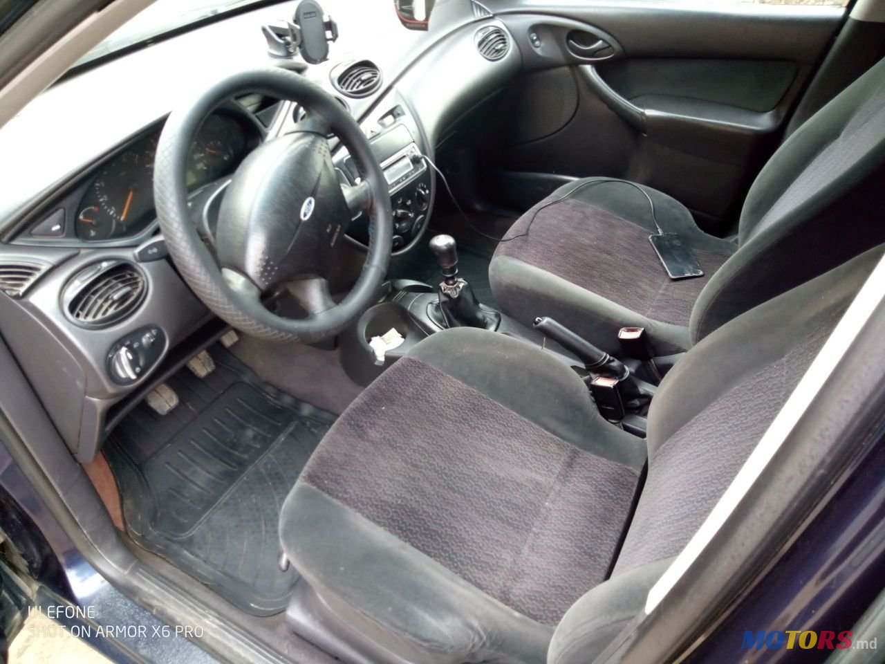 2000' Ford Focus photo #2