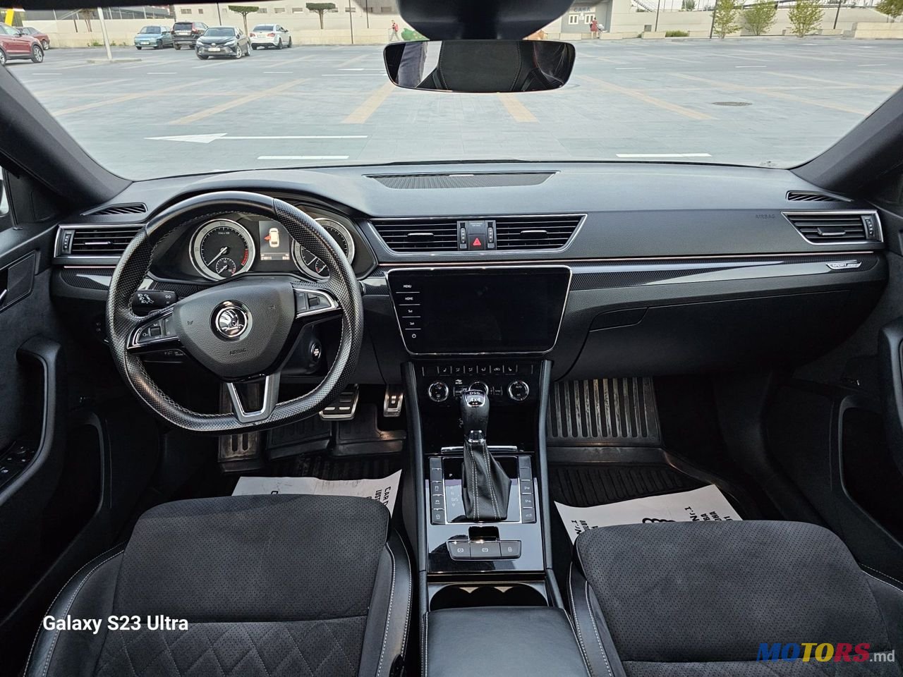 2018' Skoda Superb photo #5