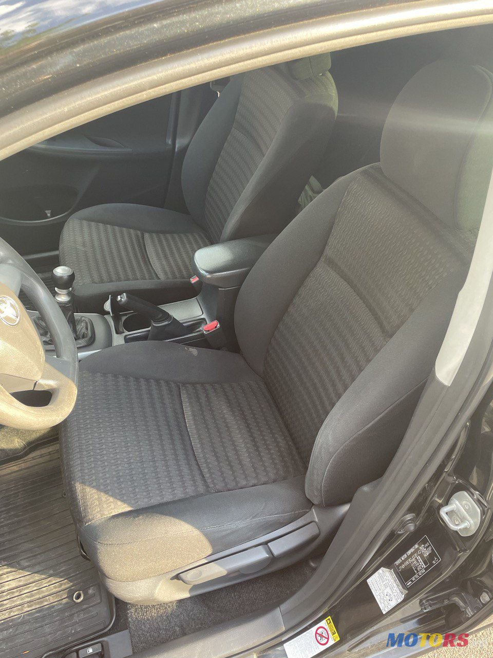 2011' Toyota Corolla photo #5