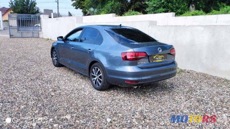 2015' Volkswagen Jetta photo #3