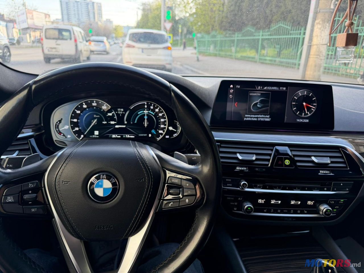 2019' BMW 5 Series photo #5