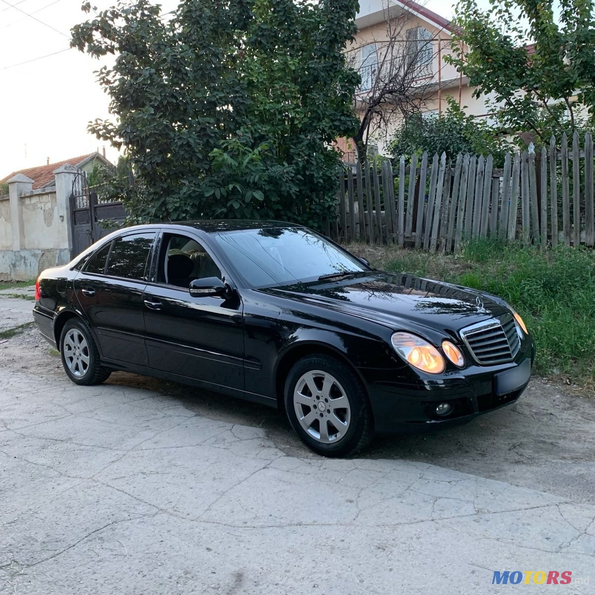 2008' Mercedes-Benz E-Class photo #1