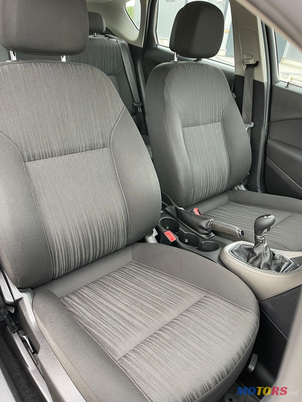 2011' Opel Astra photo #6