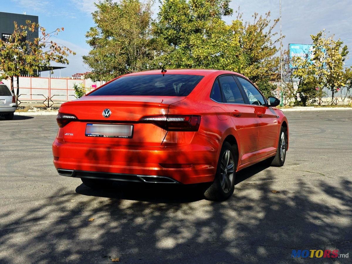 2018' Volkswagen Jetta photo #4