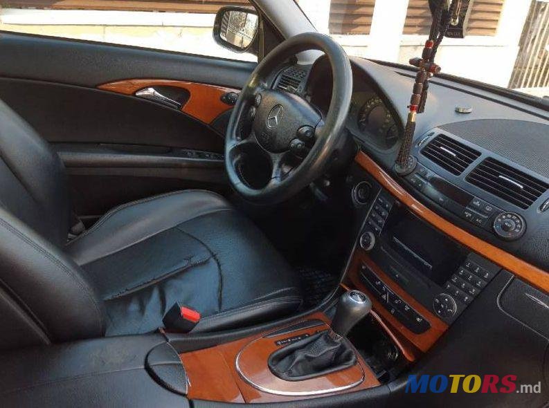 2007' Mercedes-Benz E photo #3