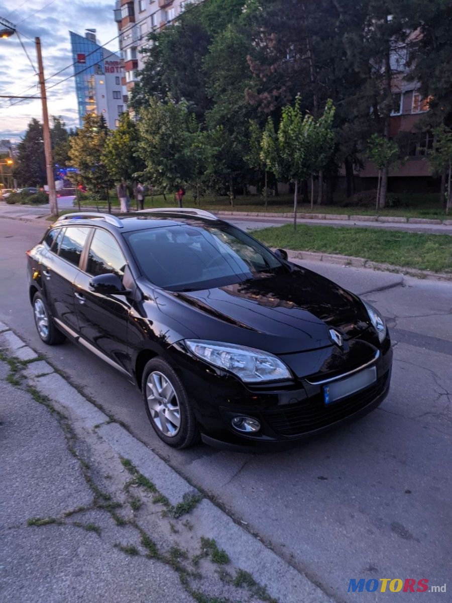2012' Renault Megane photo #1