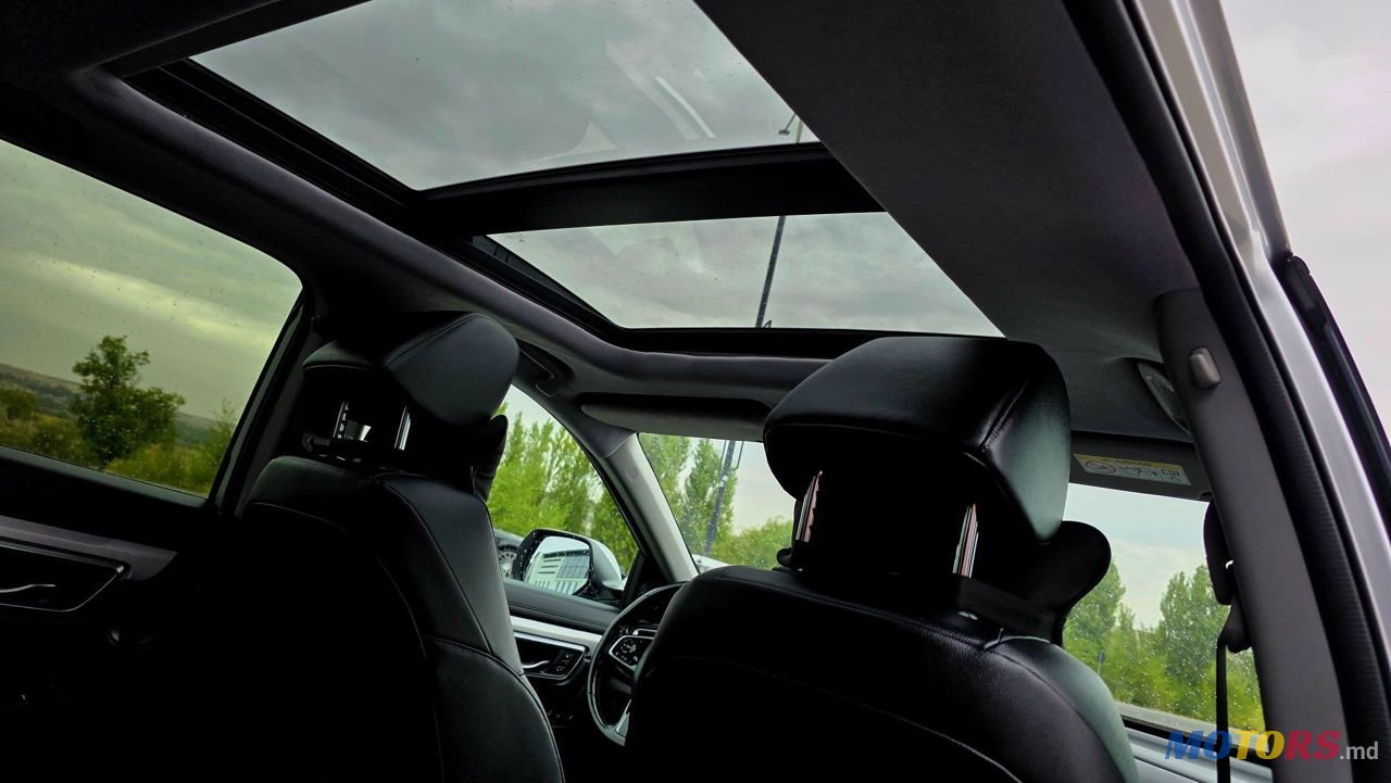 2020' Honda CR-V photo #6