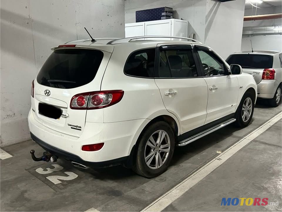 2010' Hyundai Santa Fe photo #4