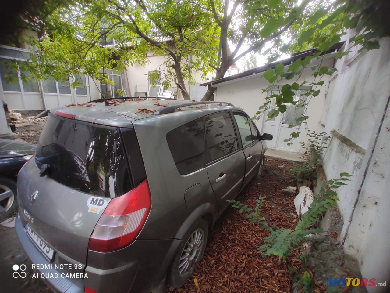 2005' Renault Grand Scenic photo #2