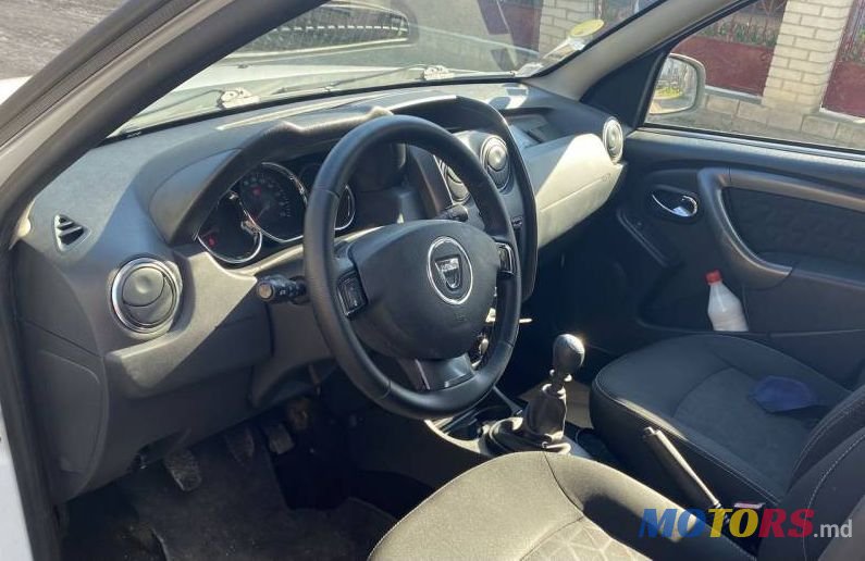 2014' Dacia Duster photo #6
