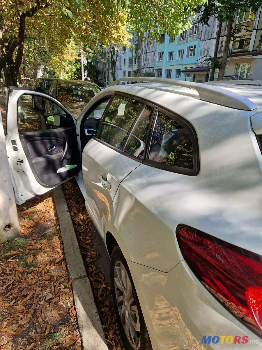 2014' Renault Megane photo #5