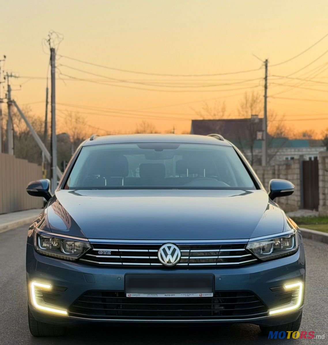 2015' Volkswagen Passat photo #3