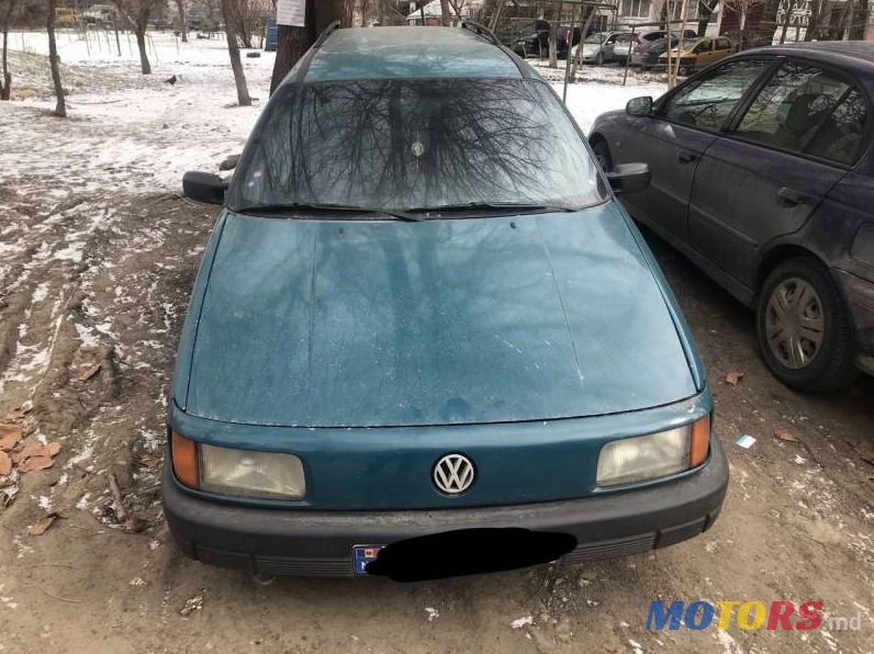 1991' Volkswagen Passat photo #1