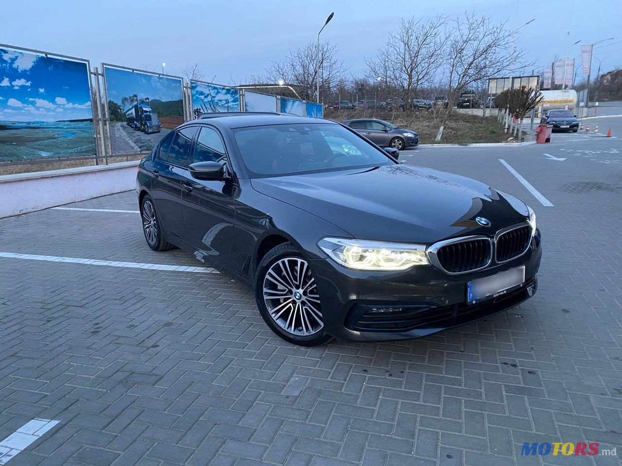 2019' BMW 5 Series photo #1