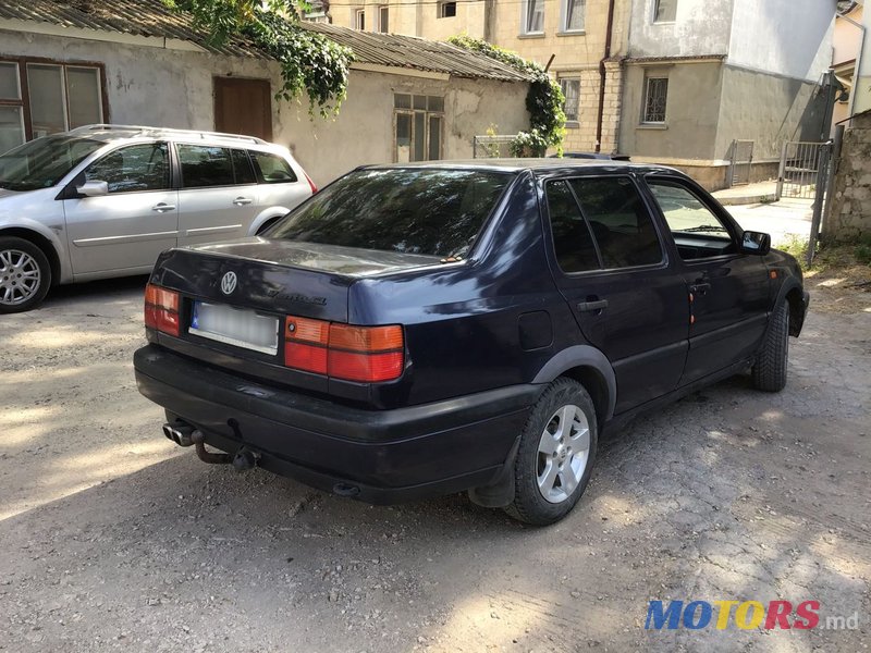 1994' Volkswagen Vento photo #4