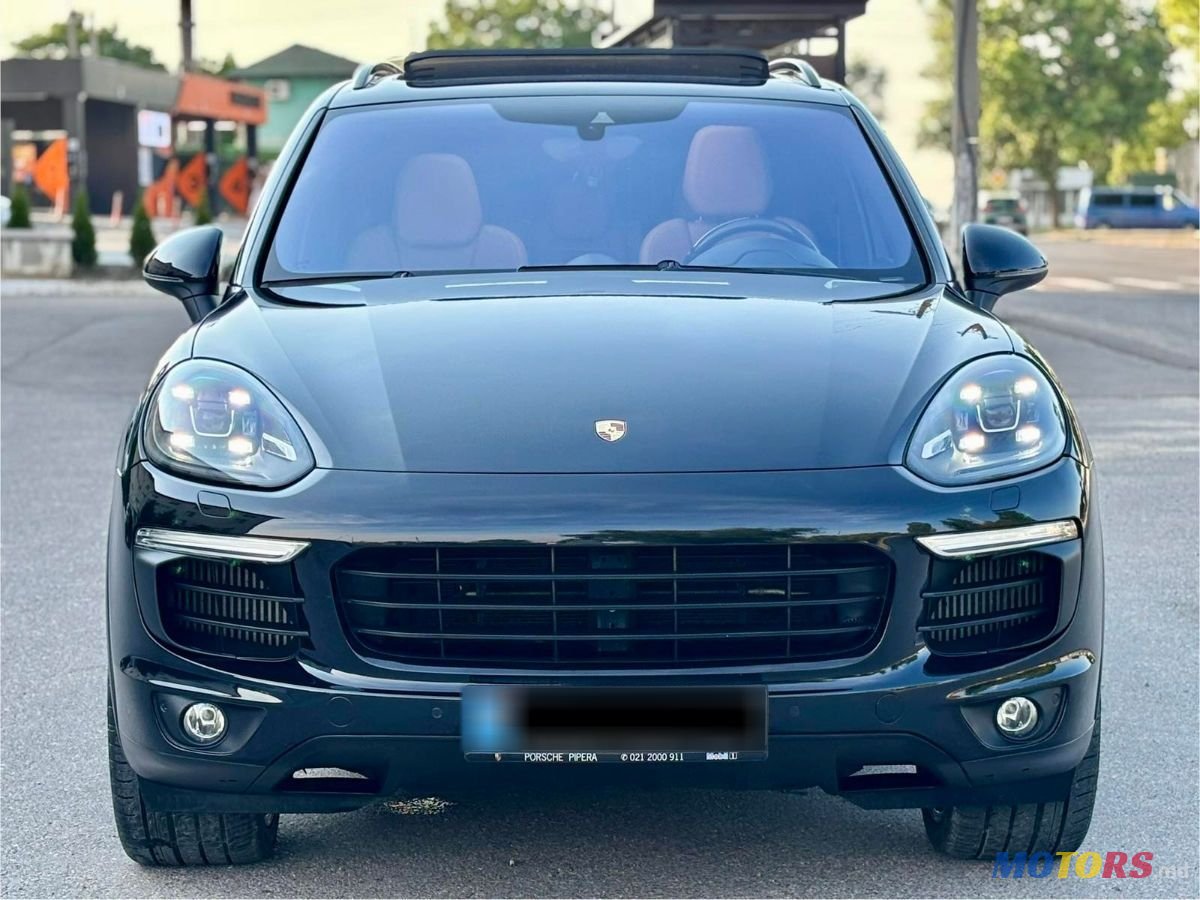 2015' Porsche Cayenne photo #1