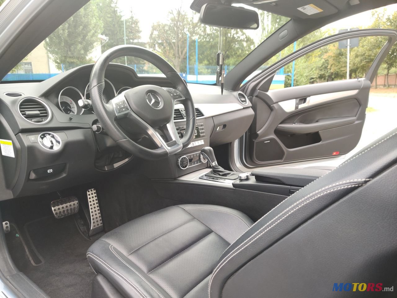 2013' Mercedes-Benz C-Class photo #4