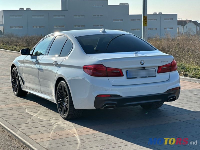 2020' BMW 5 Series photo #4