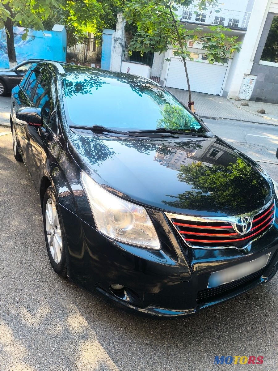 2011' Toyota Avensis photo #1