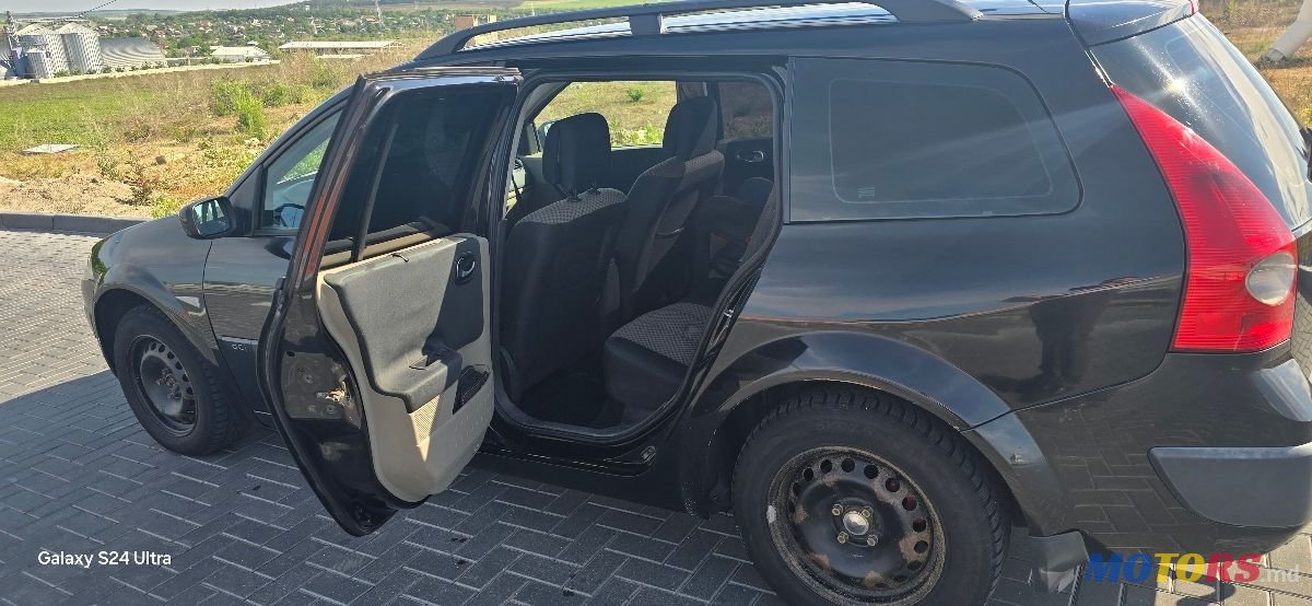 2005' Renault Megane photo #6