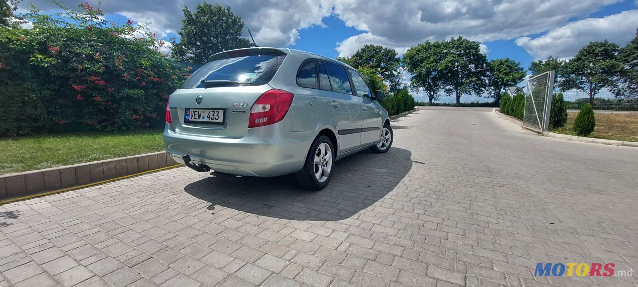 2012' Skoda Fabia photo #3