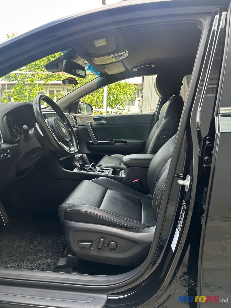 2020' Kia Sportage photo #6