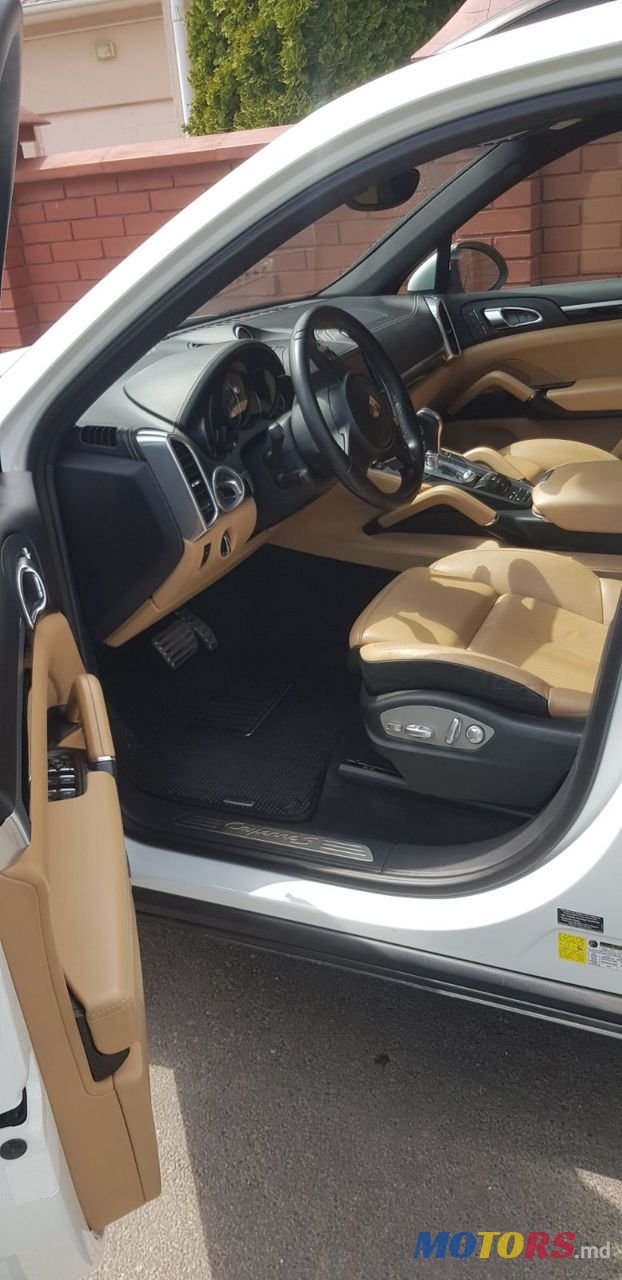 2014' Porsche Cayenne photo #1