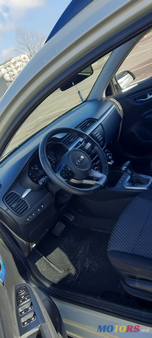 2019' Kia Rio X-Line photo #1