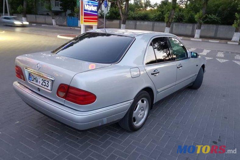 1996' Mercedes-Benz E photo #2