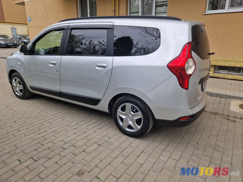 2015' Dacia Lodgy photo #5