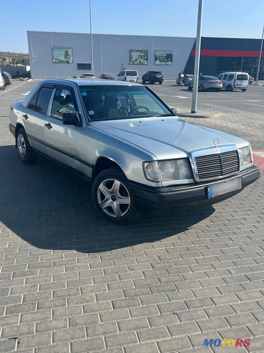 1985' Mercedes-Benz W124 photo #2