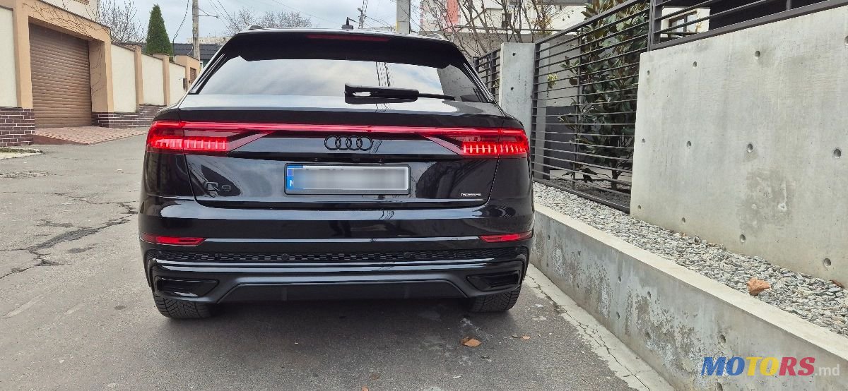 2020' Audi Q8 photo #3