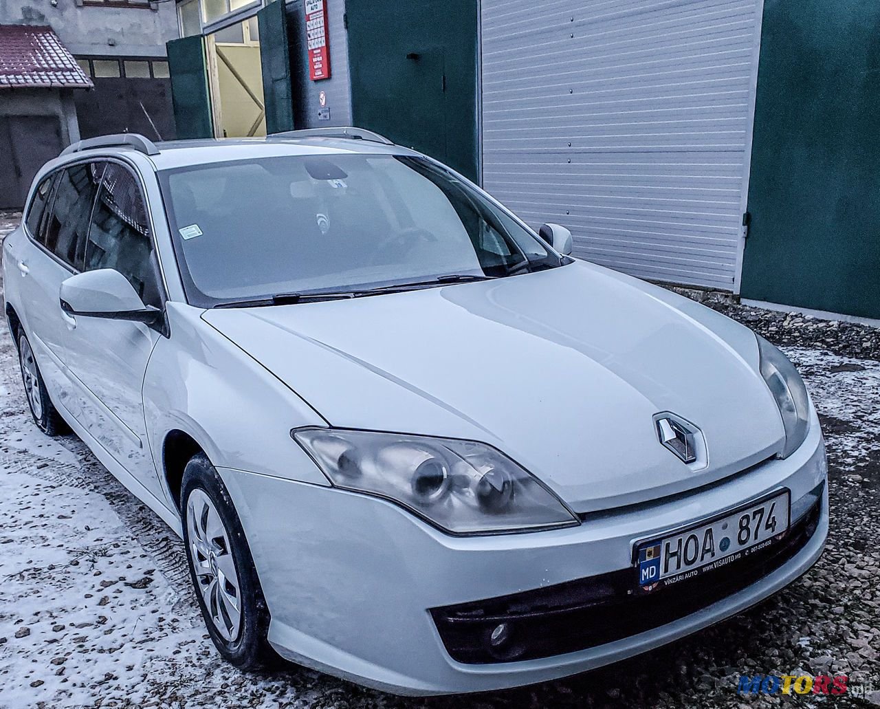 2010' Renault Laguna photo #1