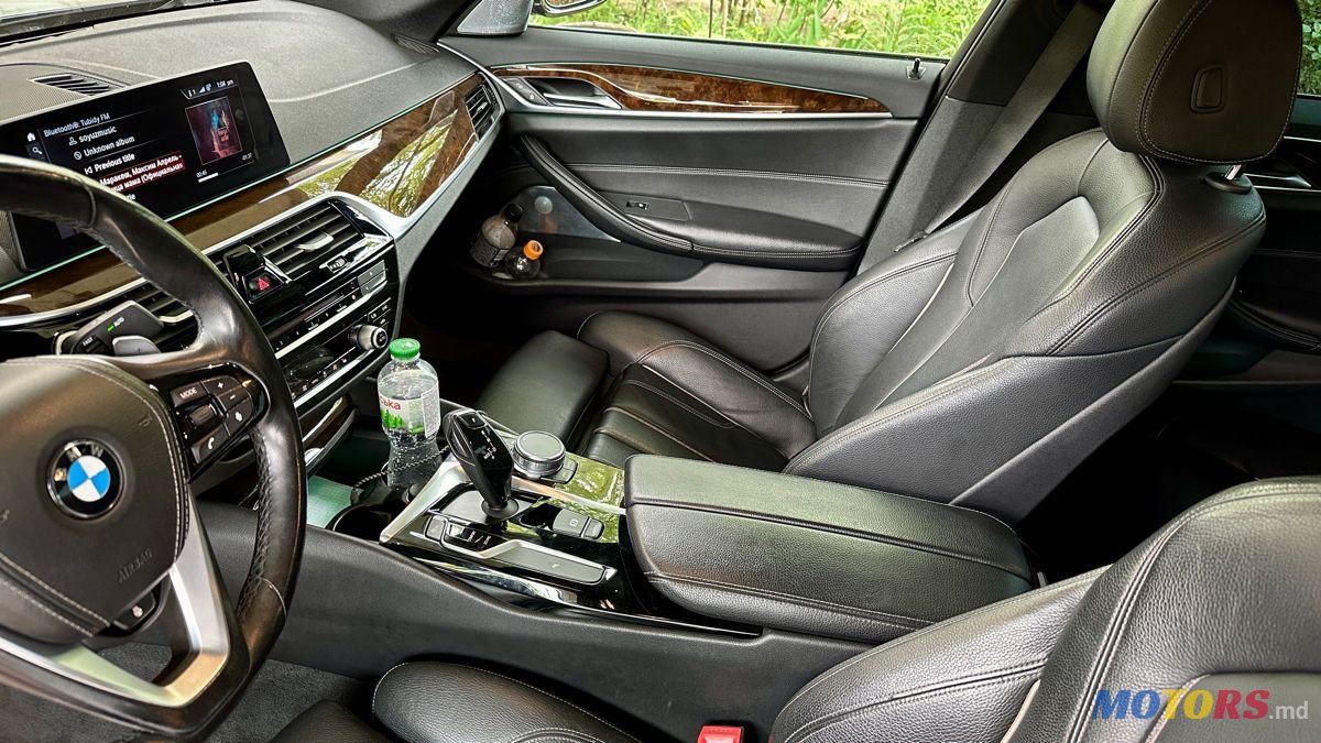 2018' BMW 5 Series photo #6