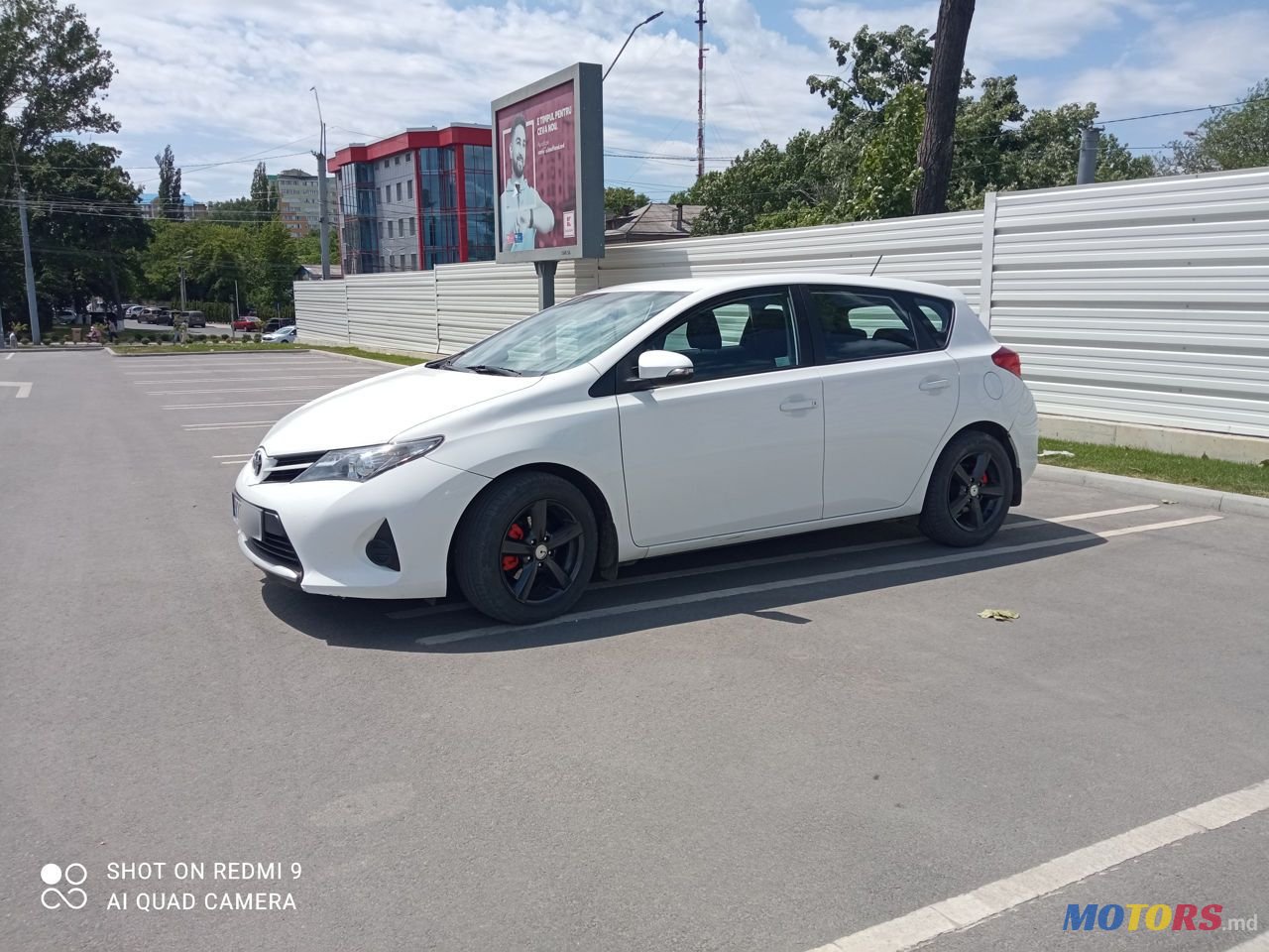 2015' Toyota Auris photo #3