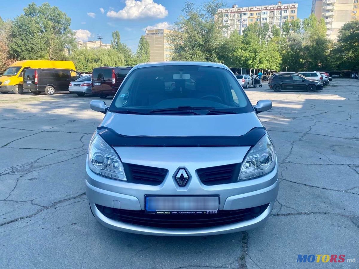 2009' Renault Scenic photo #2