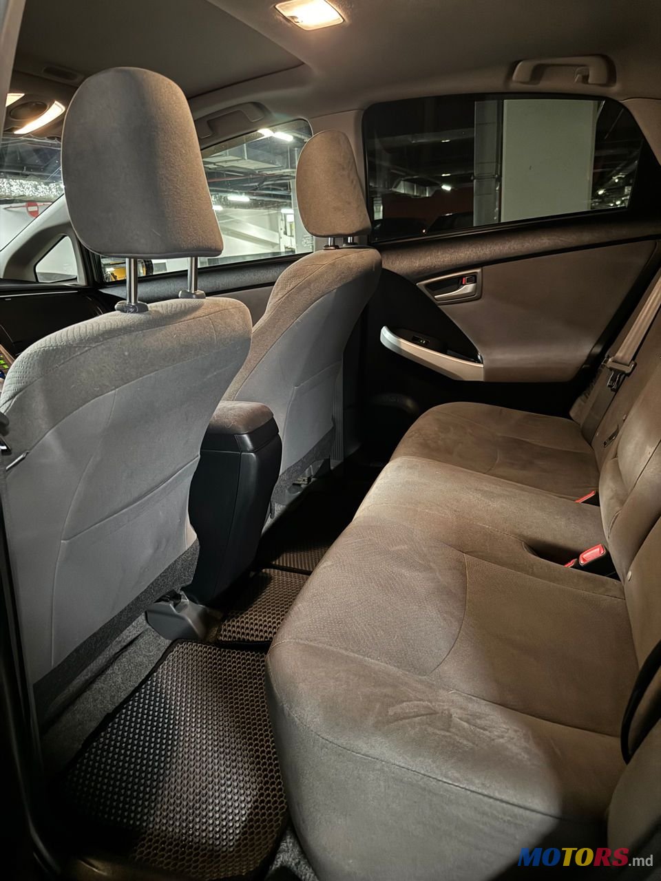 2015' Toyota Prius photo #6