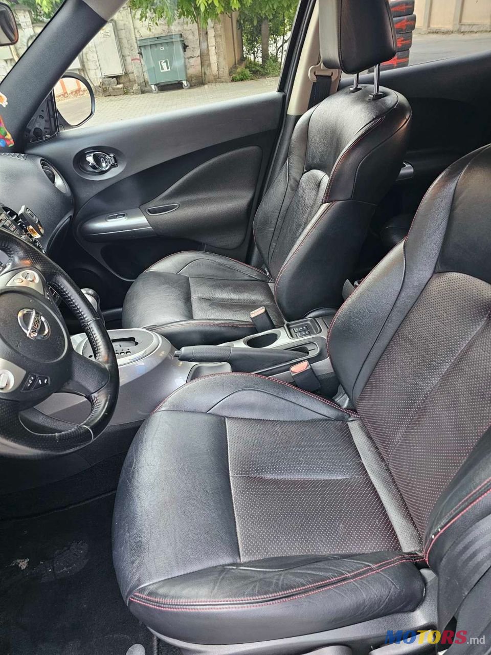 2011' Nissan Juke photo #1