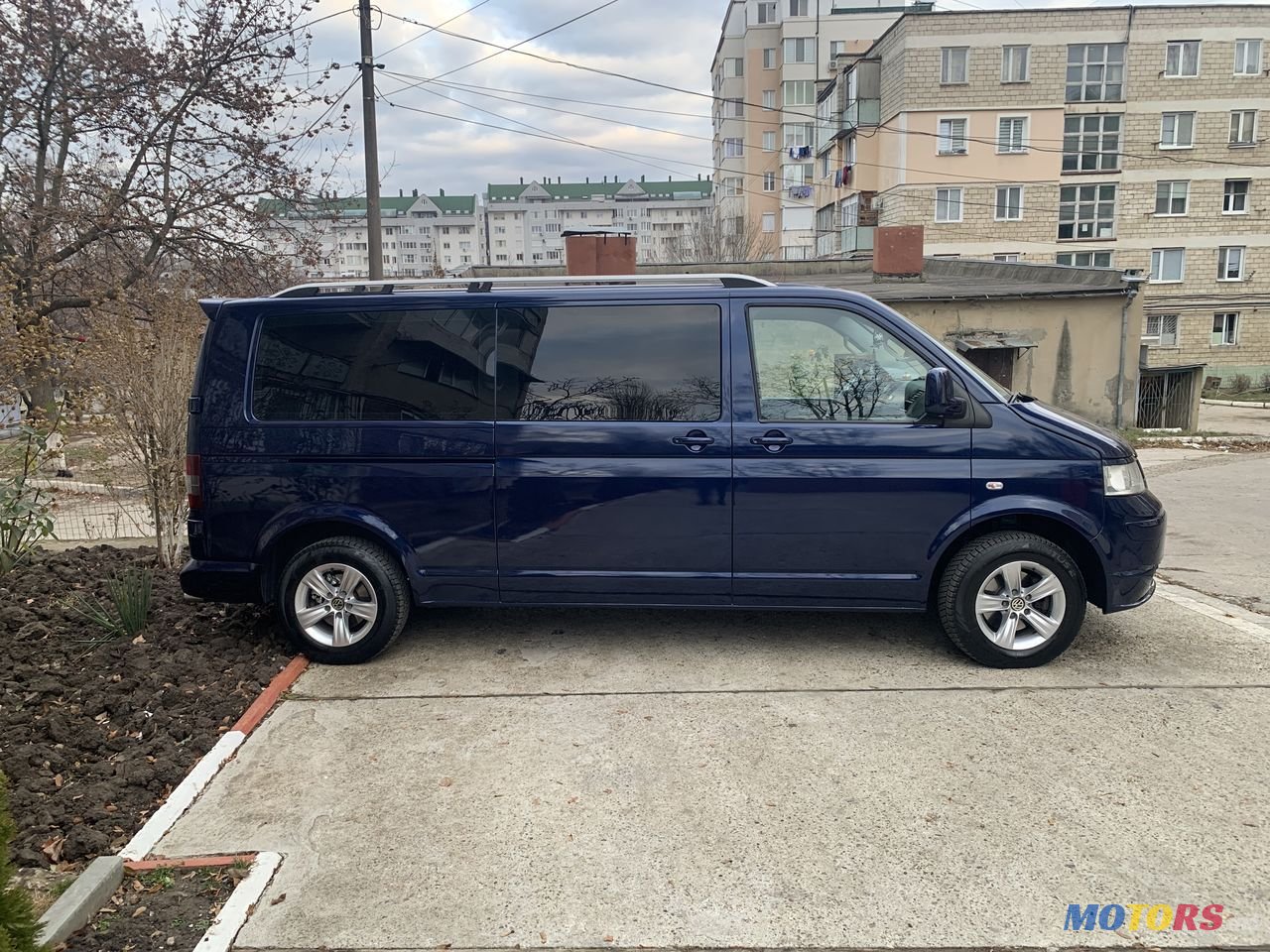 2006' Volkswagen Caravelle photo #2