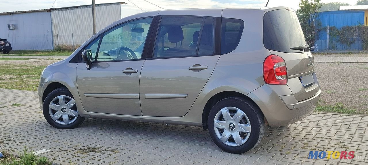 2010' Renault Grand Modus photo #2