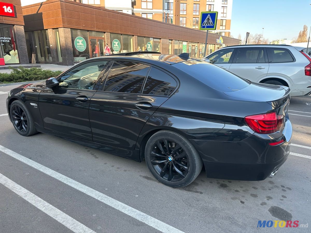 2012' BMW 5 Series photo #2