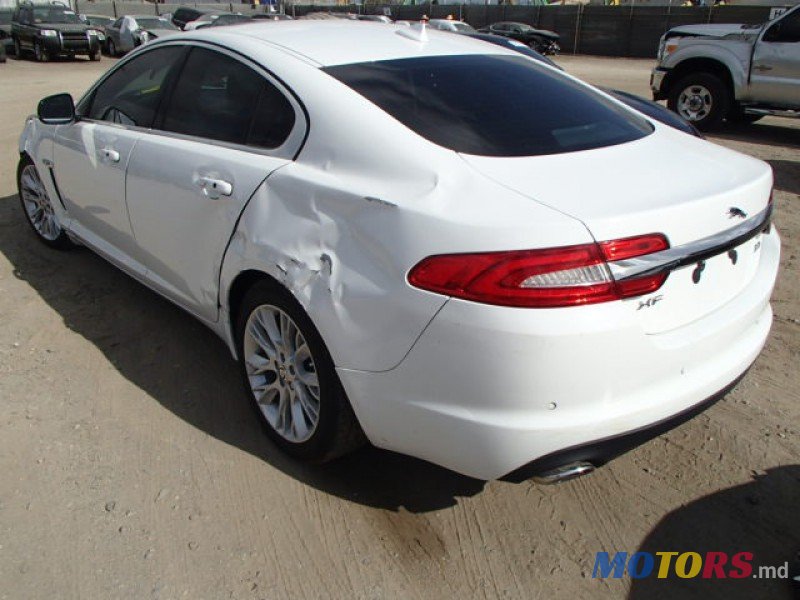 2013' Jaguar XF photo #2