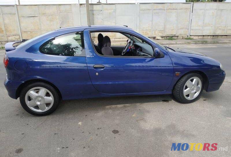 1999' Renault Megane photo #1