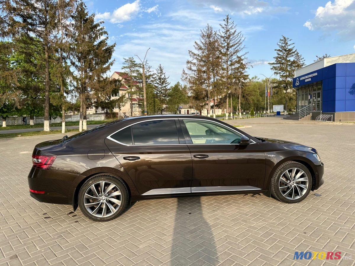 2017' Skoda Superb photo #4